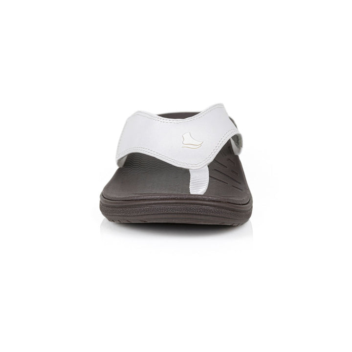 powerstep orthotic arch supporting sandals for women, white and brown sandals, view of sandals from toe 
